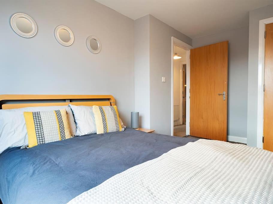 Lovely 2 Bedroom Apt At Ormeau Park W/ Free Parking بلفاست المظهر الخارجي الصورة