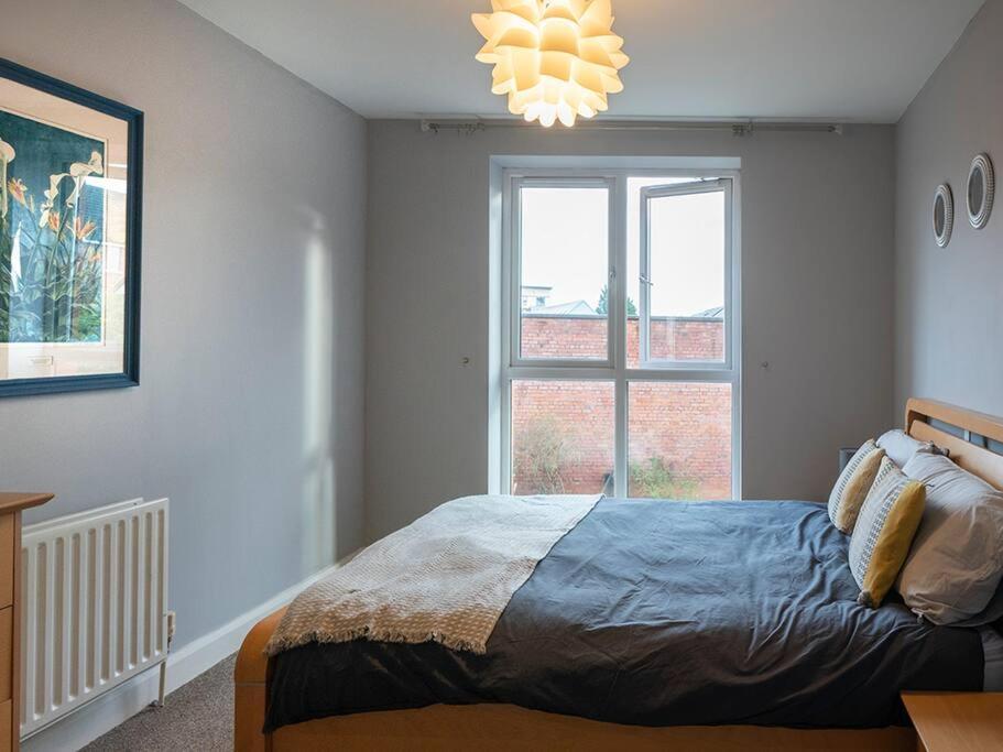 Lovely 2 Bedroom Apt At Ormeau Park W/ Free Parking بلفاست المظهر الخارجي الصورة